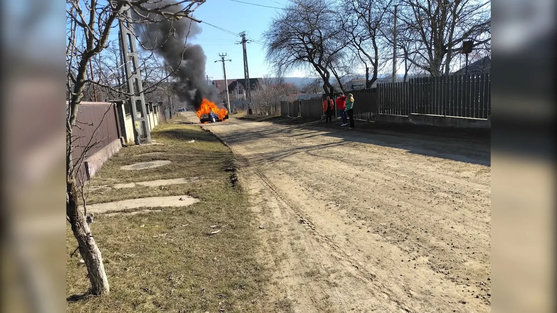Mașină cuprinsă de flăcări în Botoșani