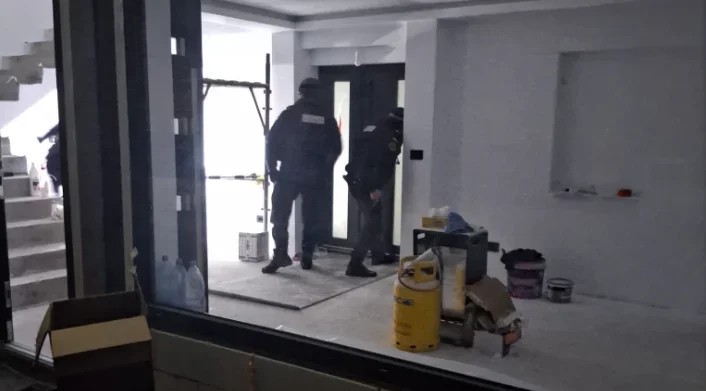 Percheziții domiciliare la Suceava, într-un dosar penal de fals material în înscrisuri oficiale, uz de fals și fals informatic, în domeniul forestier