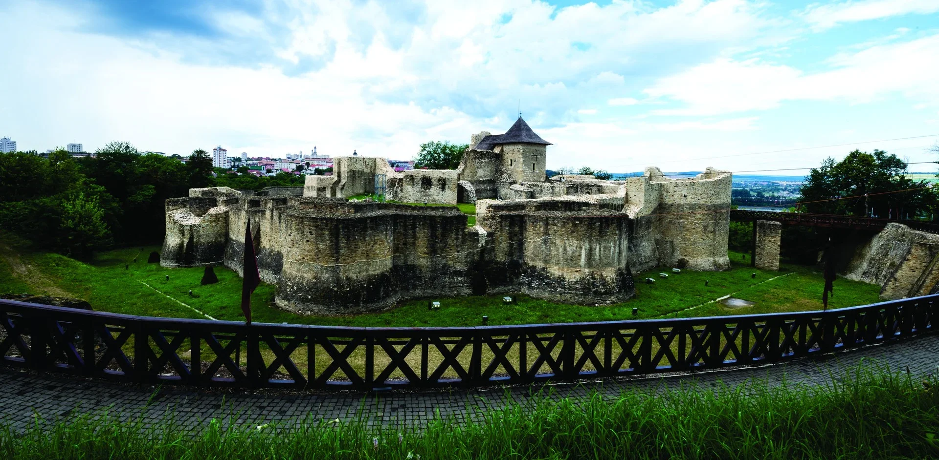 Cetatea de Scaun a Sucevei se redeschide pentru vizitatori