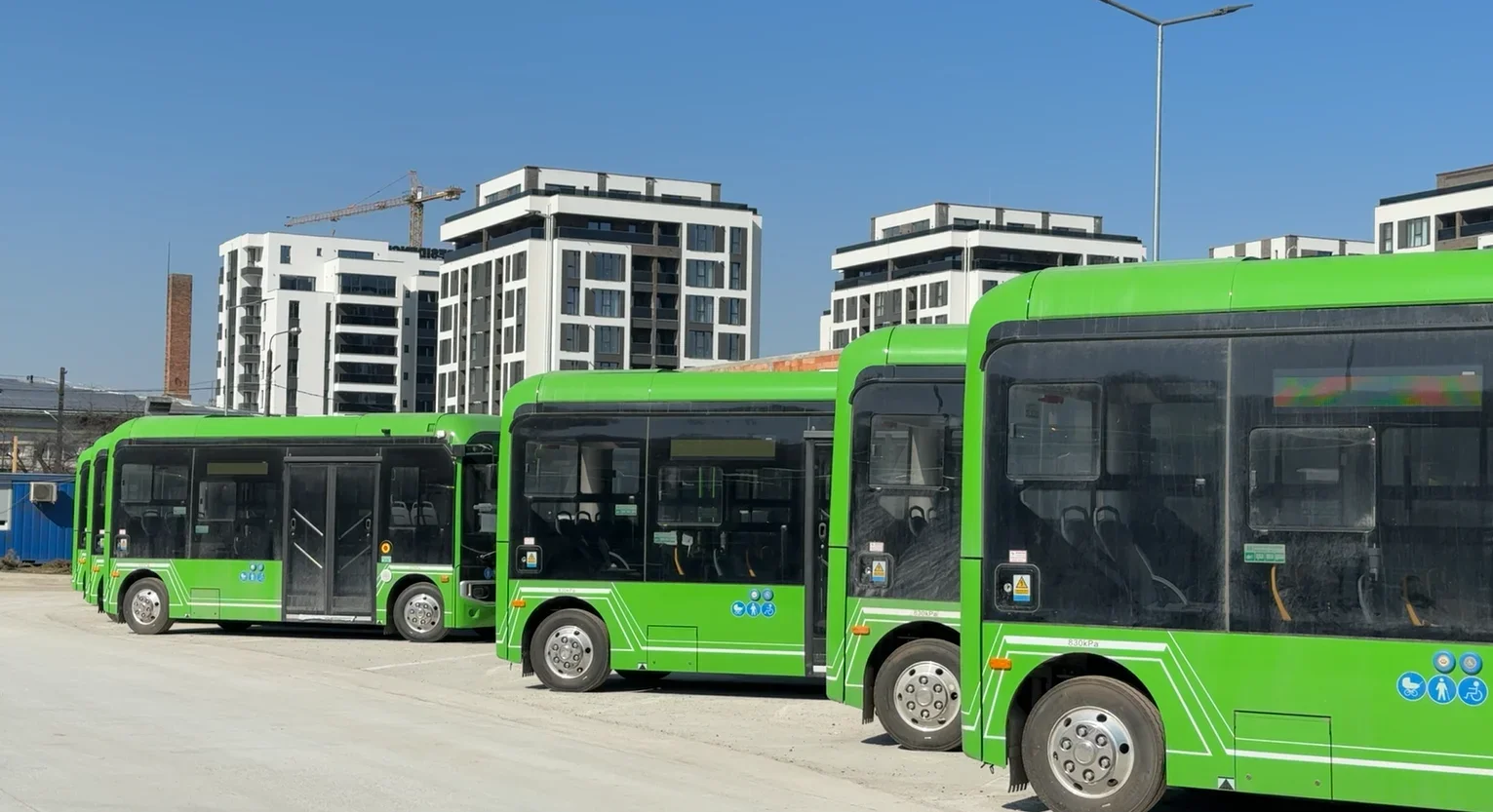 TPL oprește încărcarea autobuzelor la orele de vârf