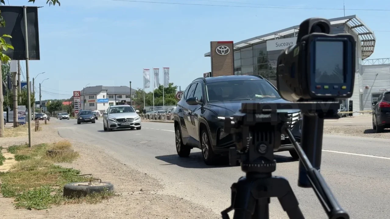 Zeci de șoferi înregistrați de radar cu viteză excesivă