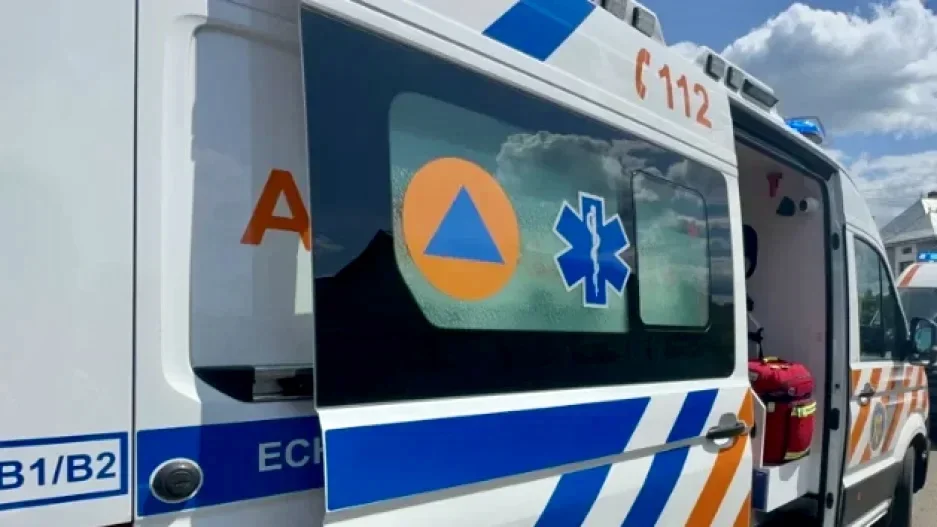 Tineri motocicliști răniți grav într-un accident la Salcea