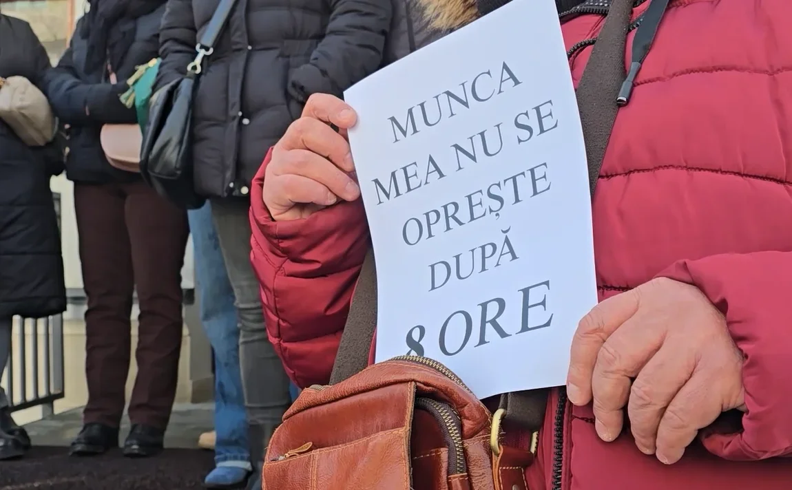 Actorii Teatrului „Mihai Eminescu” Botoșani se alătură protestului național