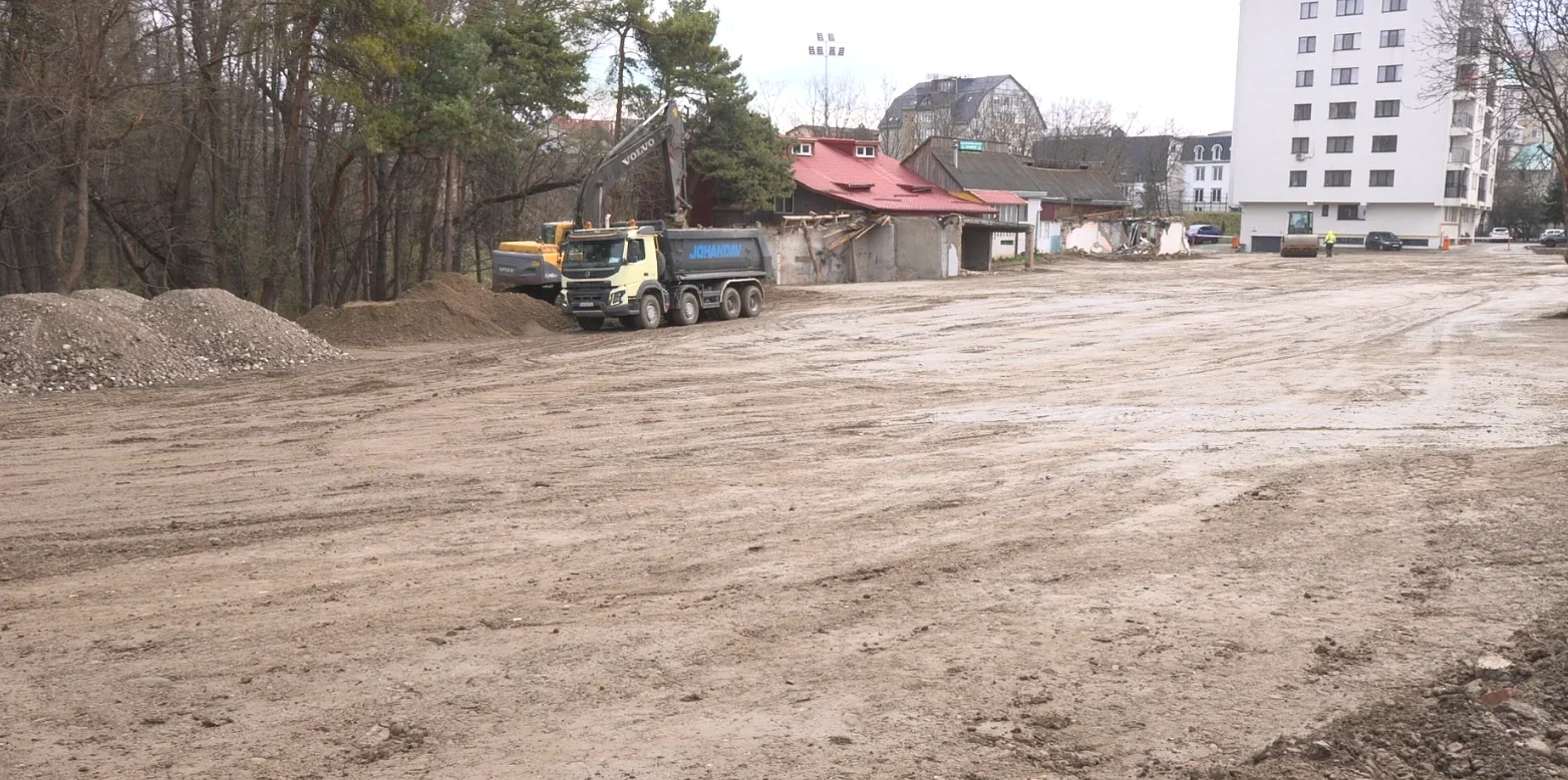 Garajele înlocuite cu locuri de parcare și spații verzi