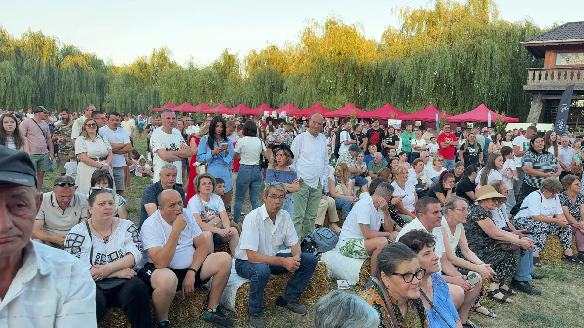 Mii de oameni au petrecut la zilele comunei Moara
