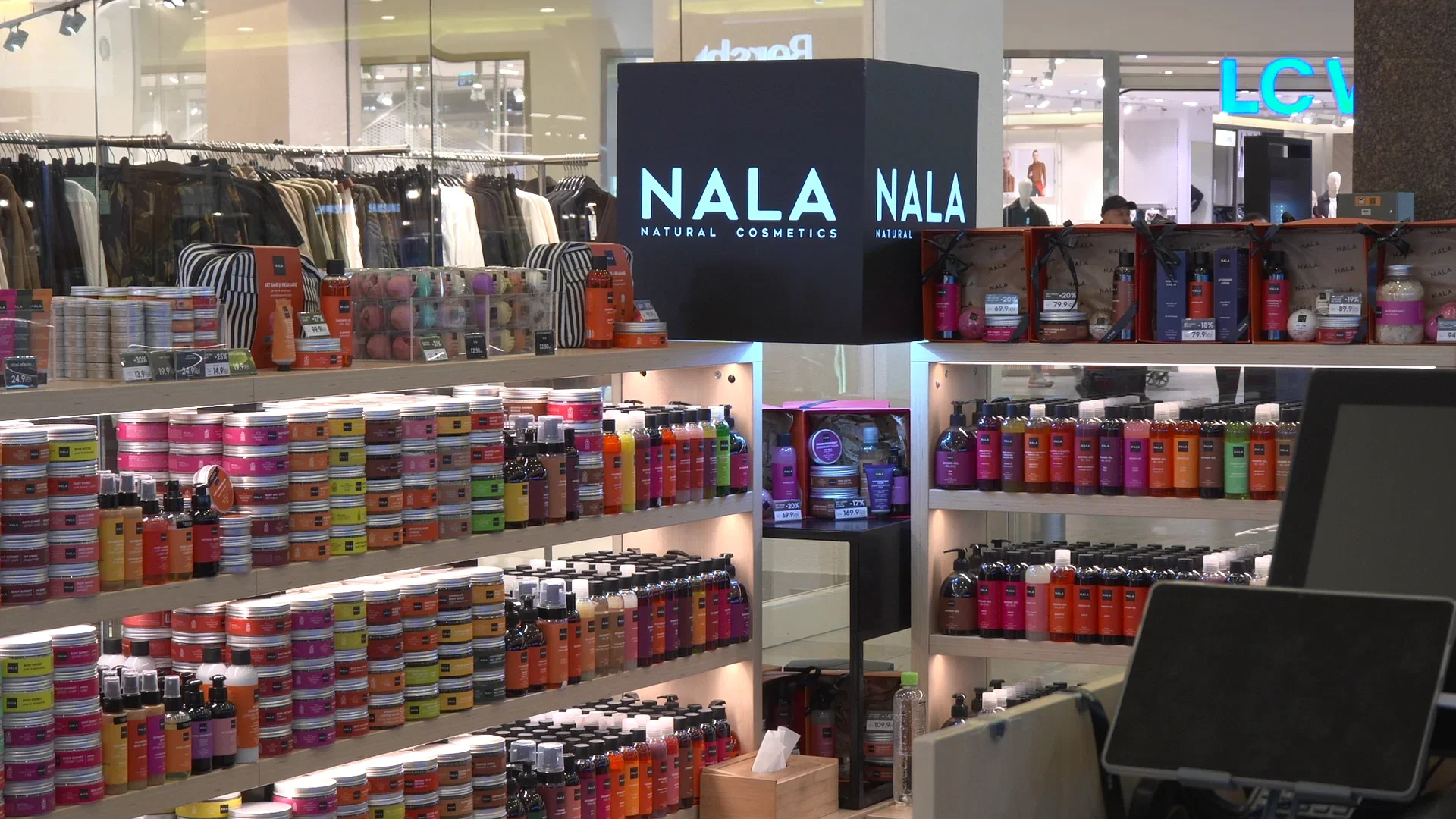 O gamă variată de produse cosmetice, la Nala, în Iulius Mall