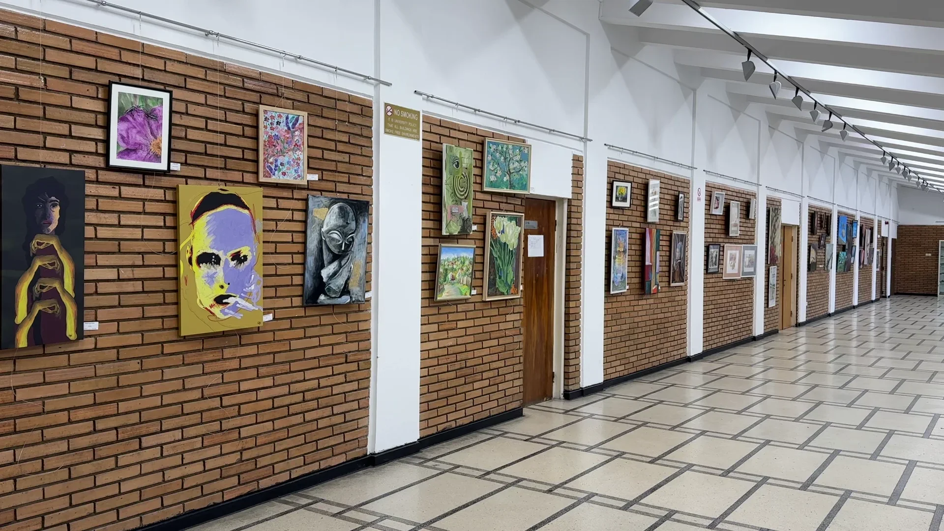 Lucrări expuse la „Salonul de primăvară”