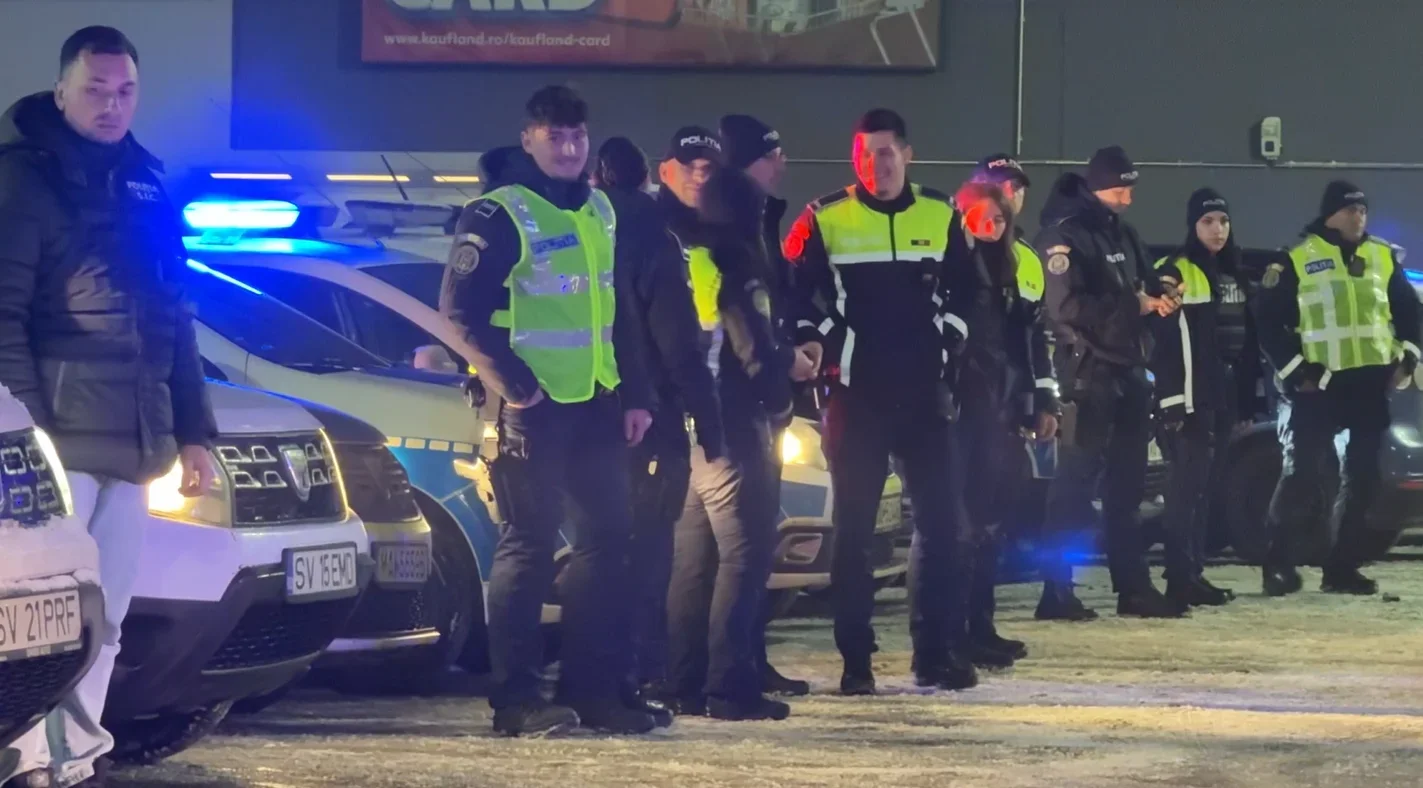 Sute de amenzi și zeci de permise reținute