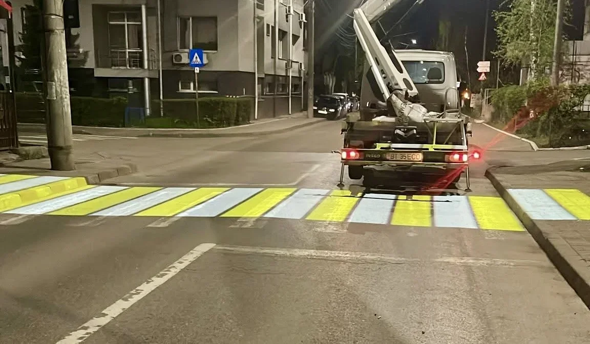 Treceri de pietoni prin proiecție laser în teste, la Botoșani