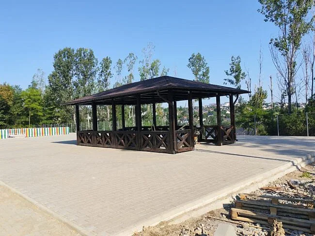 Lucrări în grafic la noul parc din Ipotești