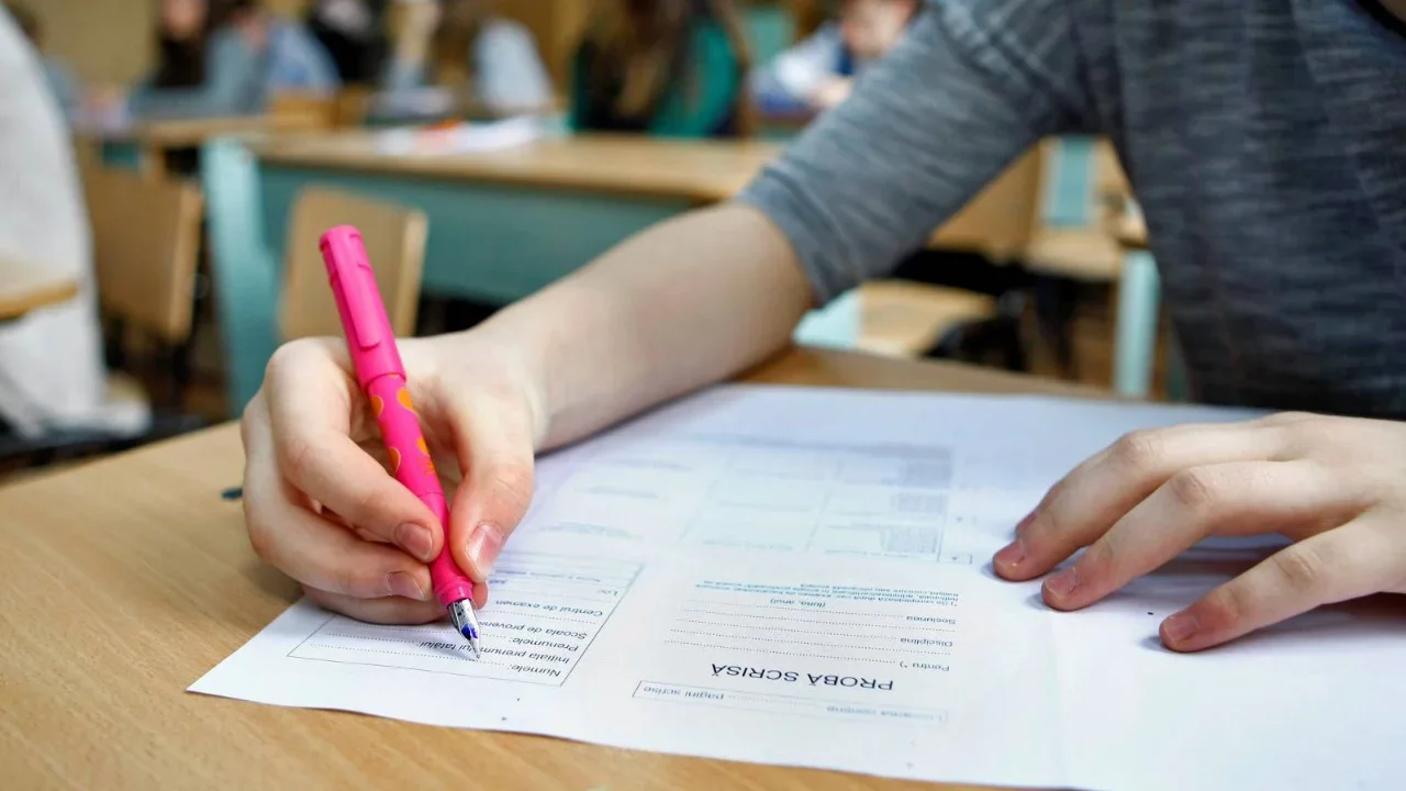 Evaluarea Națională a început luni, în toată țara