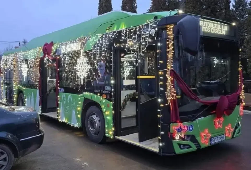 Mii de copii, la întâlnirea cu Moș Crăciun