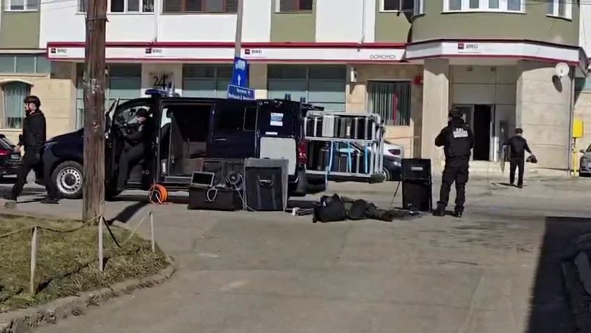 Pachet suspect într-o bancă din Dorohoi