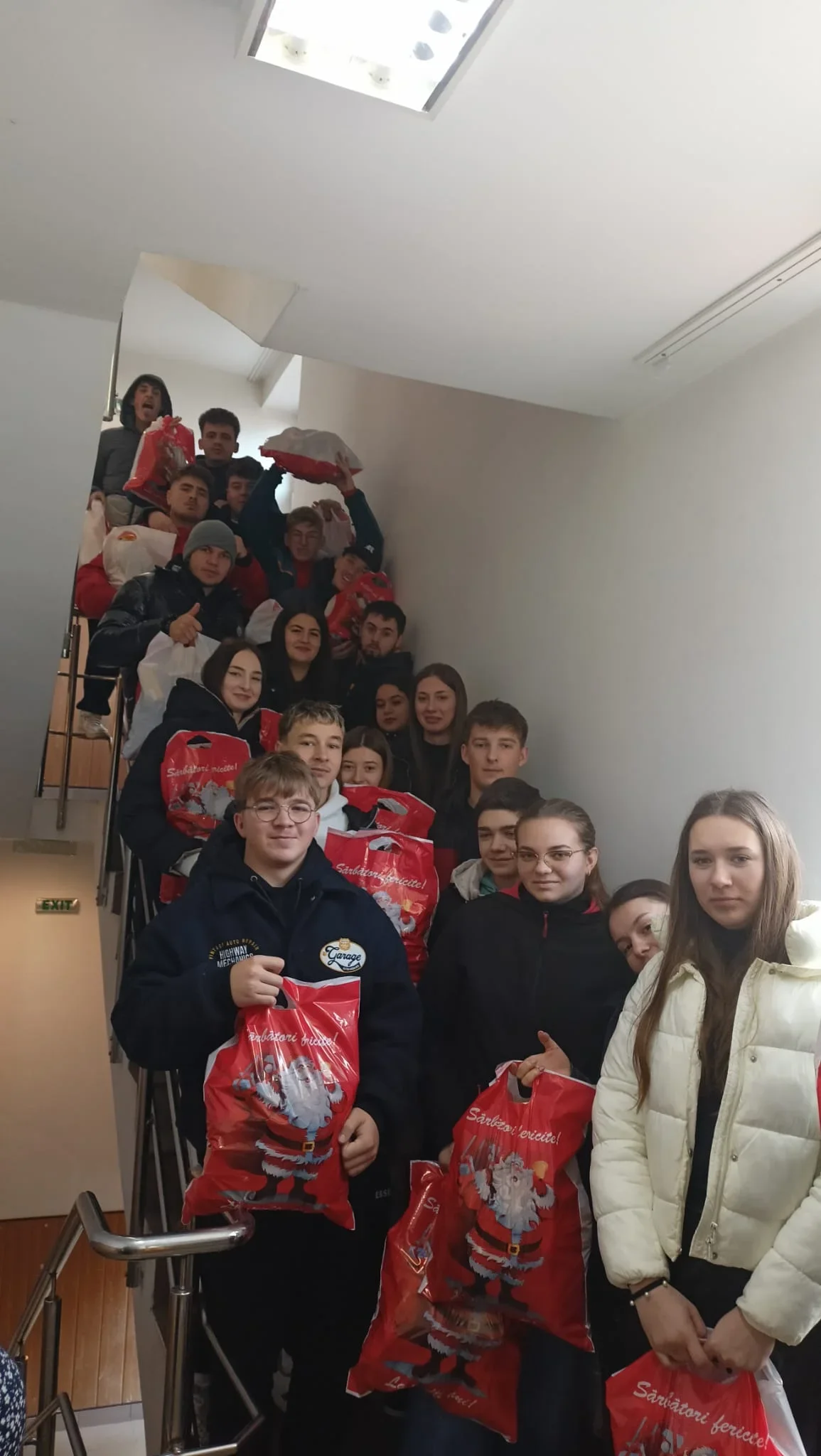 „Vine, vine Moș Crăciun”