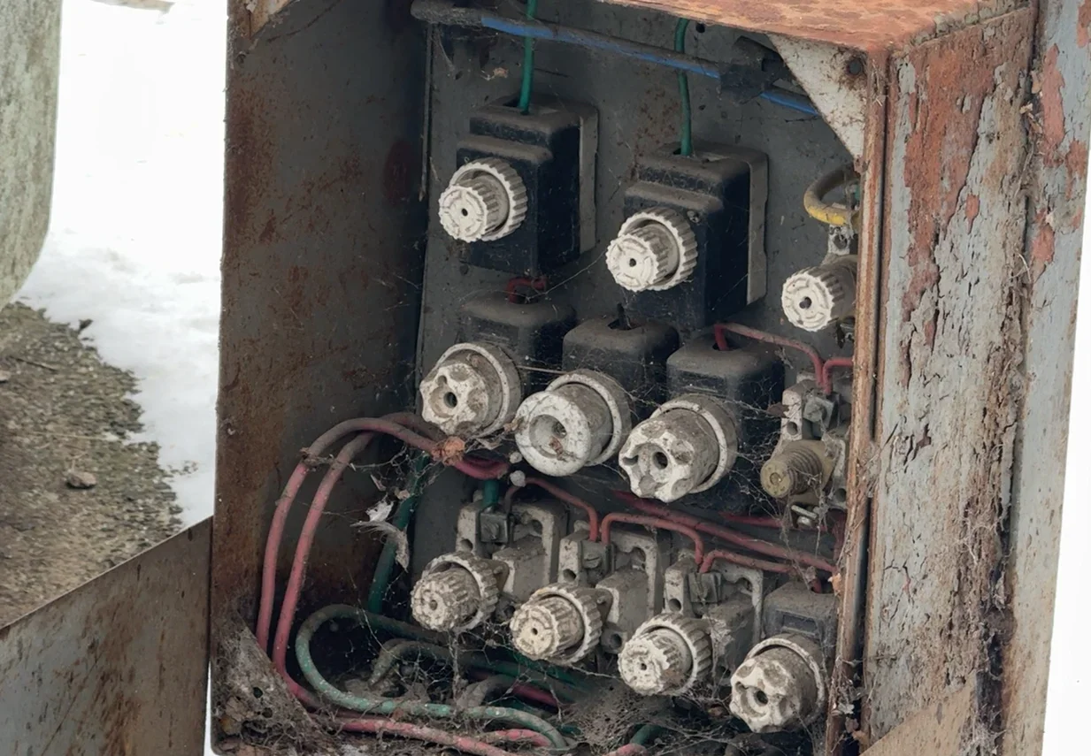 Până la reabilitare ,pericol real pentru suceveni