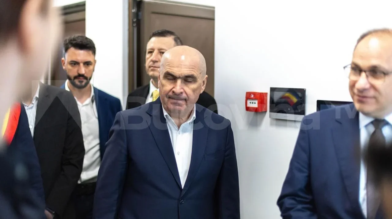 Bloomberg: România se pregătește să-l demită pe premier fără un plan pentru ziua de mâine