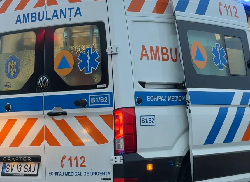 O tânără mămică din Boroaia, a născut în ambulanță