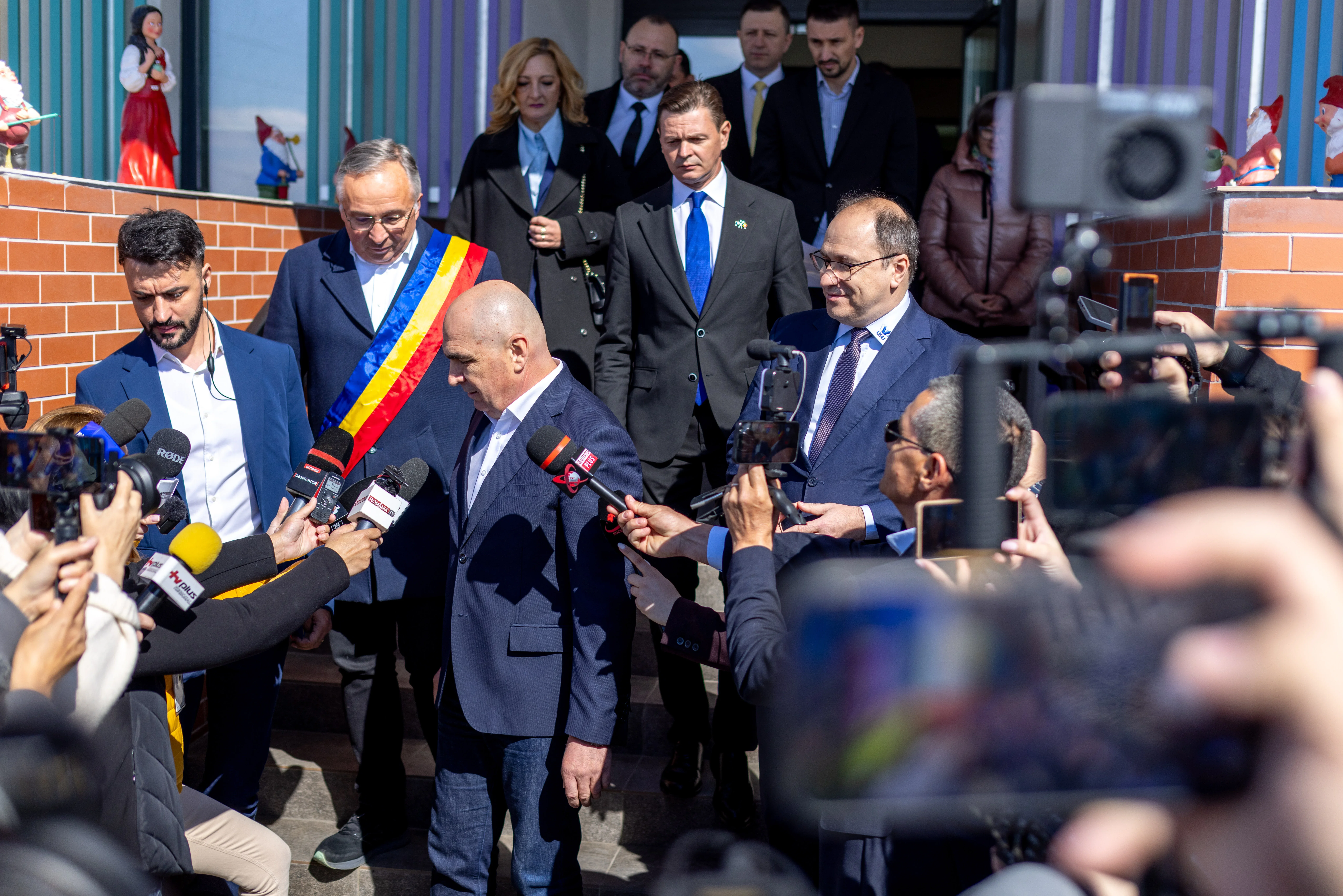 Guvernul Bolojan cade în urma votului moțiunii de cenzură din Parlament