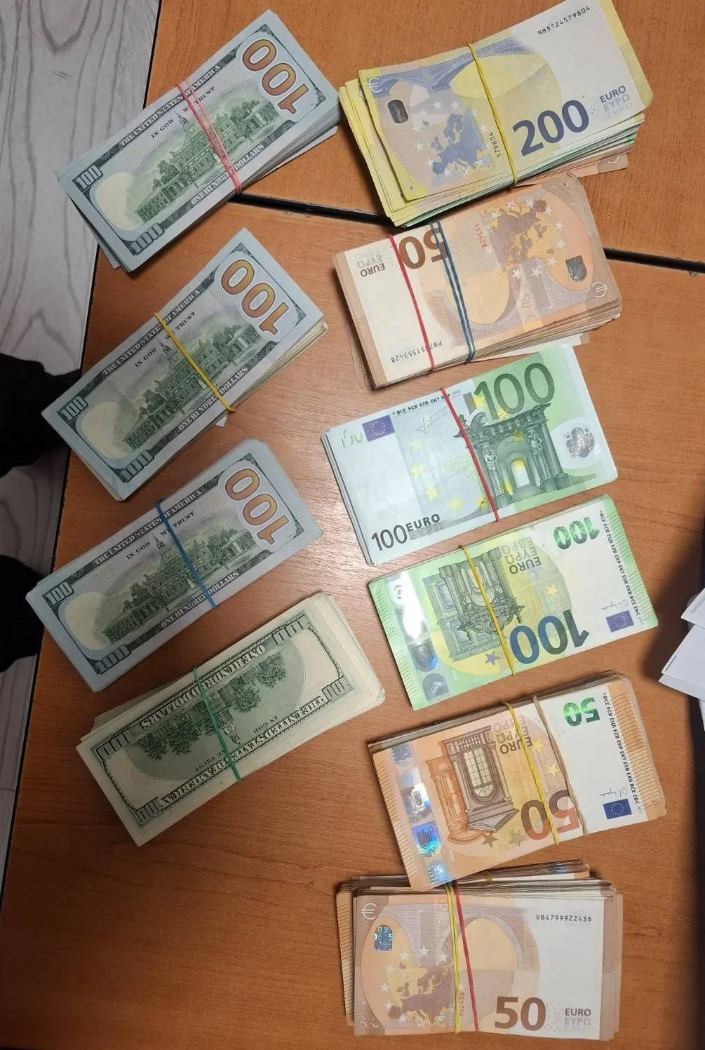 Sume uriașe descoperite la frontieră