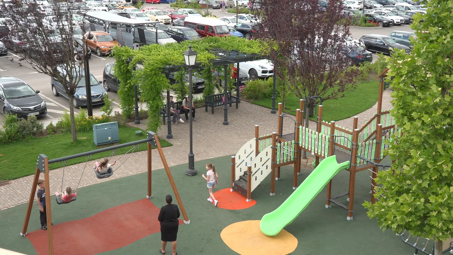 Parcul de la Iulius Mall, punctul de atracție al verii