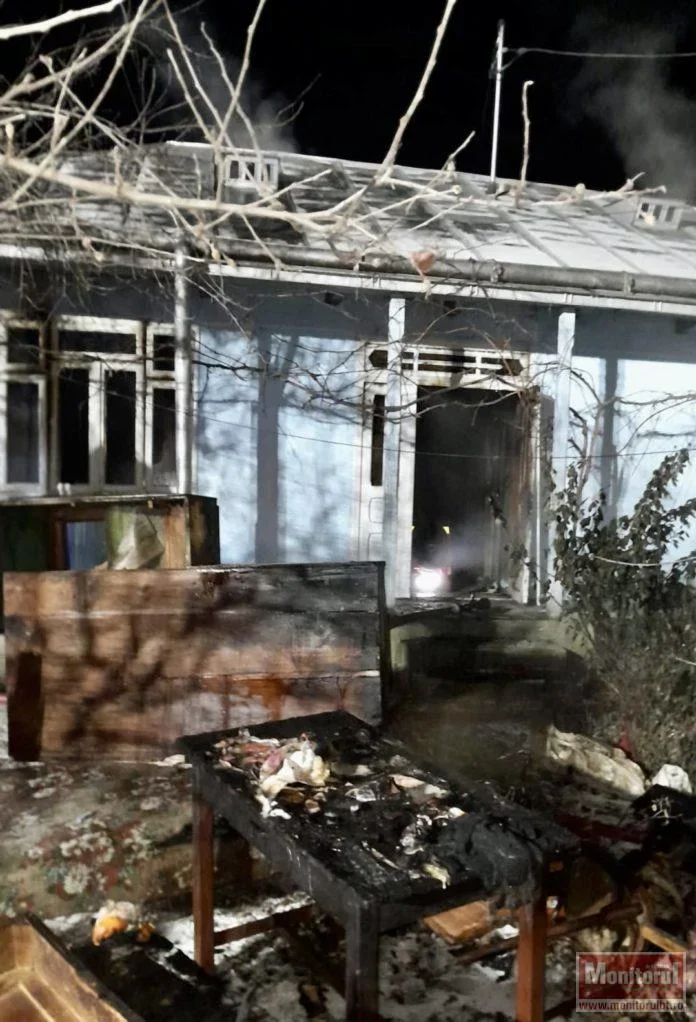 Mamă și fiu, răniți într-un imcendiu la Ștefănești