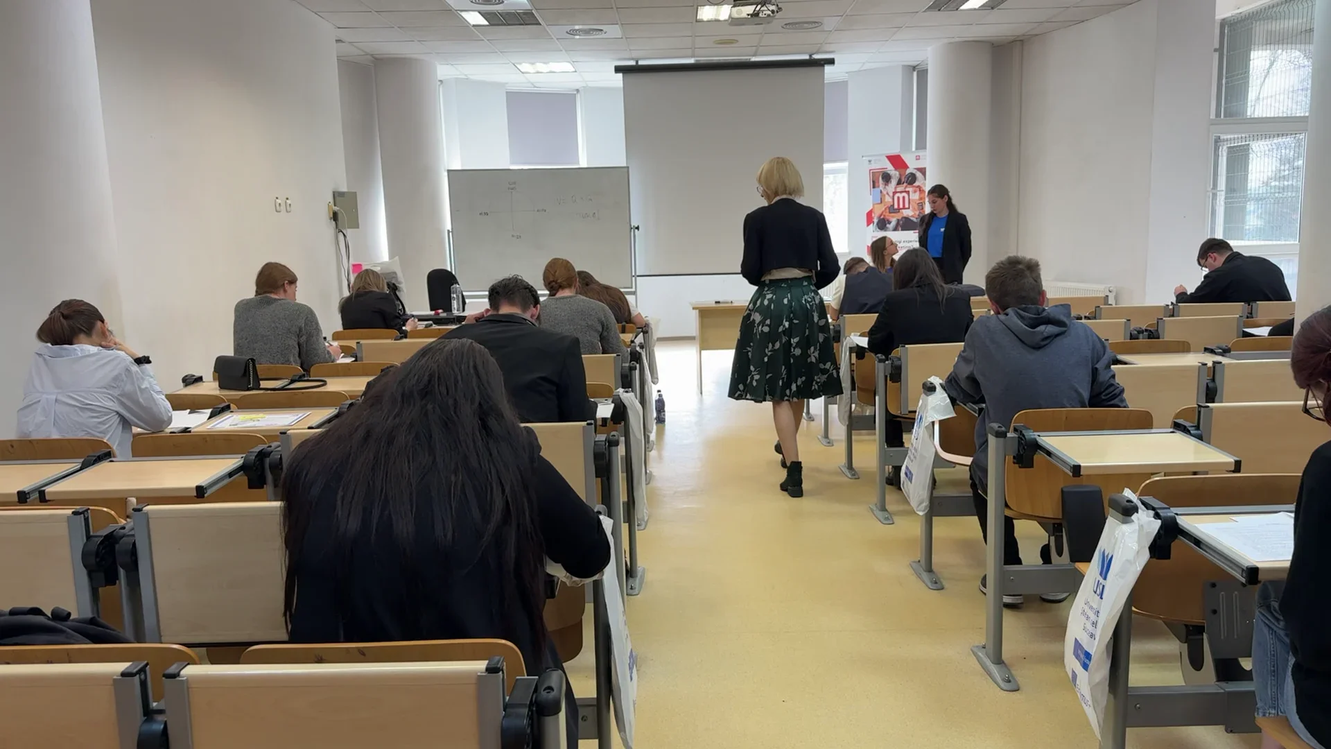 Burse pentru mentorat și activități extracurriculare