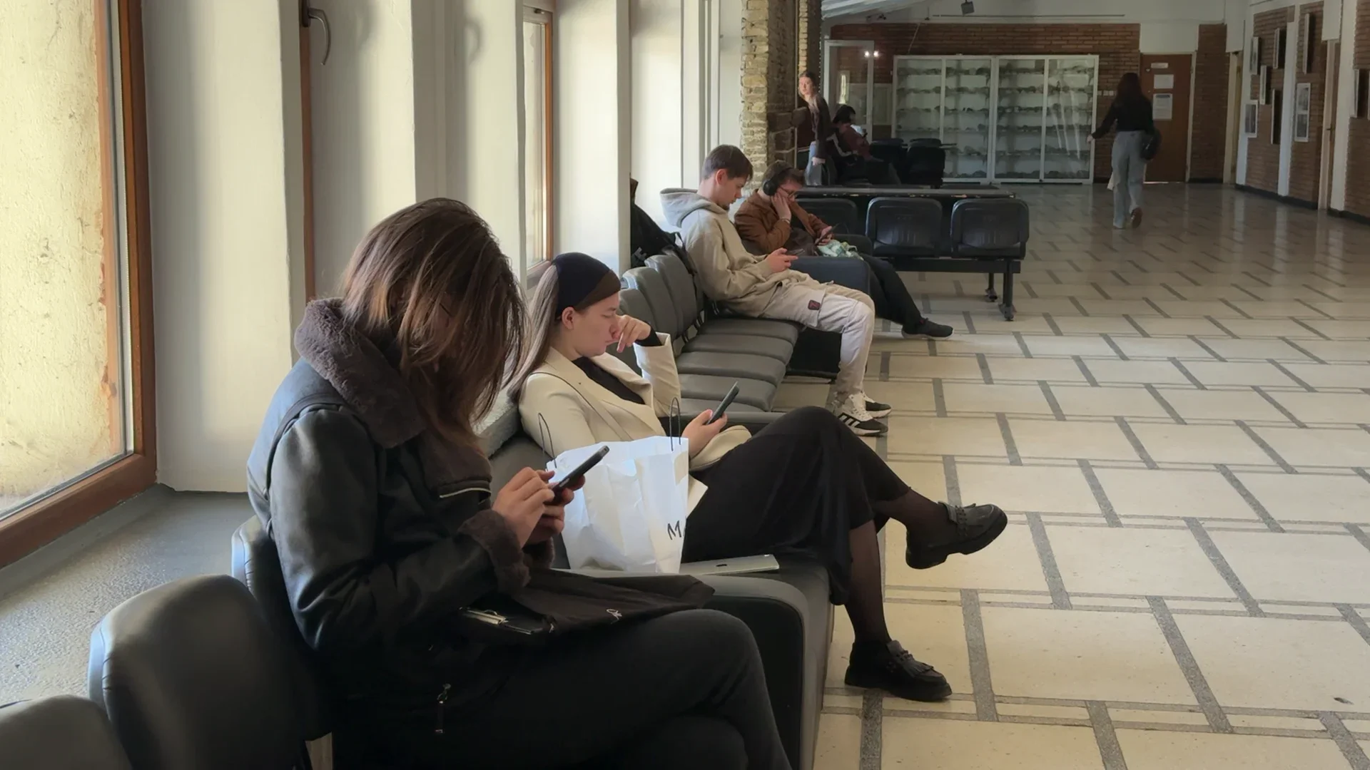 Cu 50% mai multe burse sociale și reguli noi de calcul, la USV