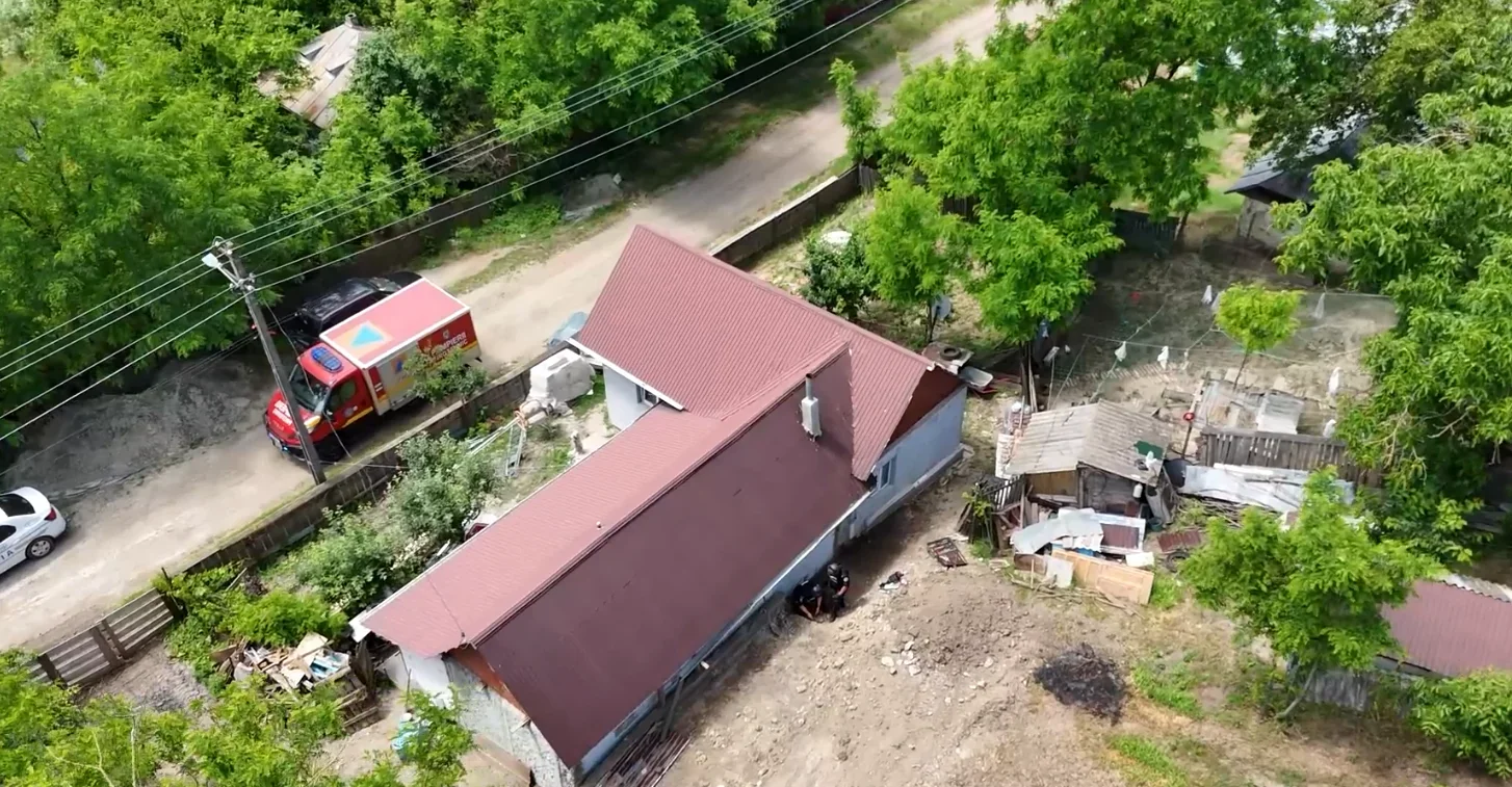 Bombă cu ceas în curtea unei case din Botoșani