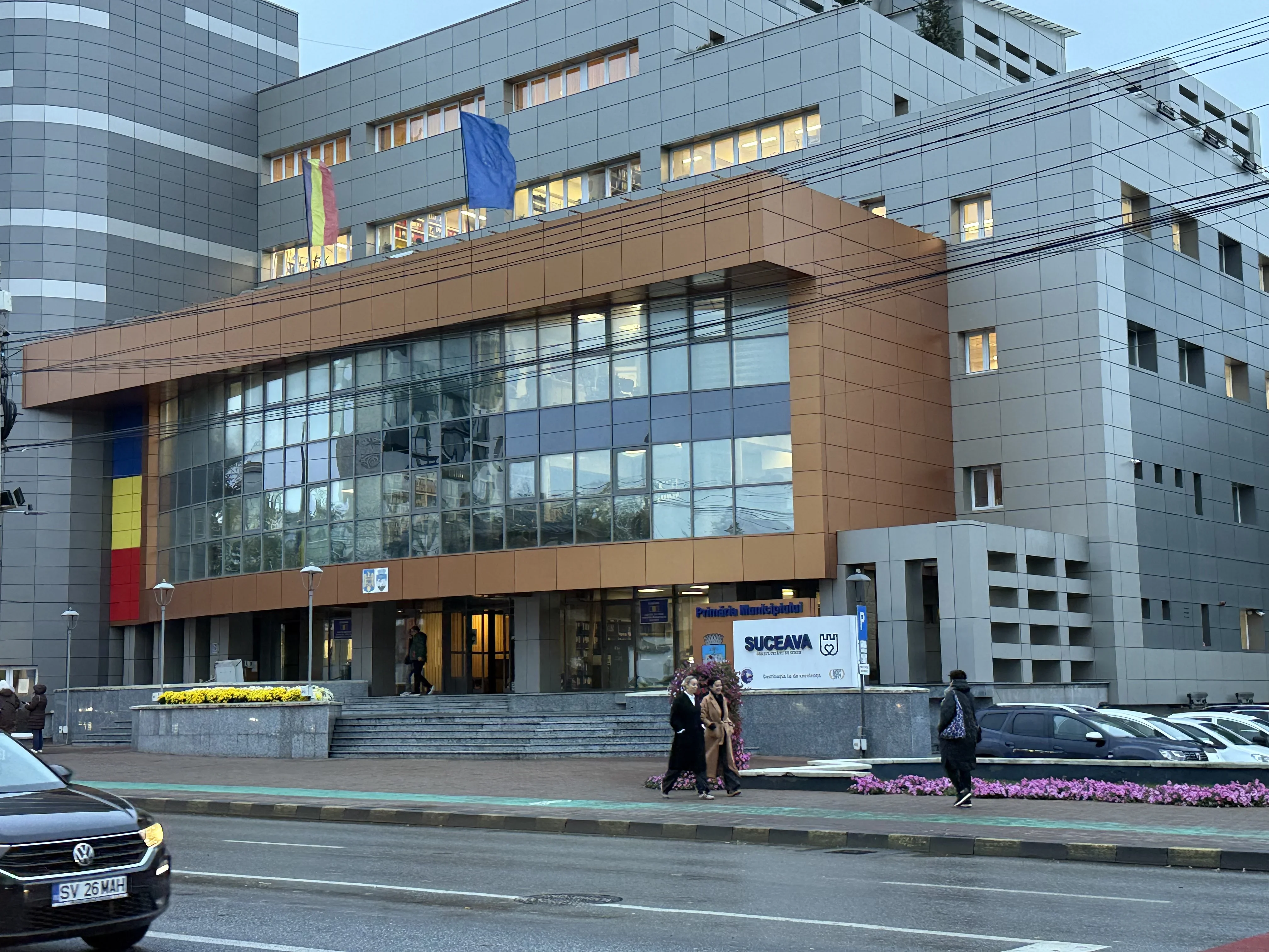 Parcarea la 100 de lei, la mâna consilierilor! PSD și AUR cer reducerea, USR încă nu și-a anunțat poziția