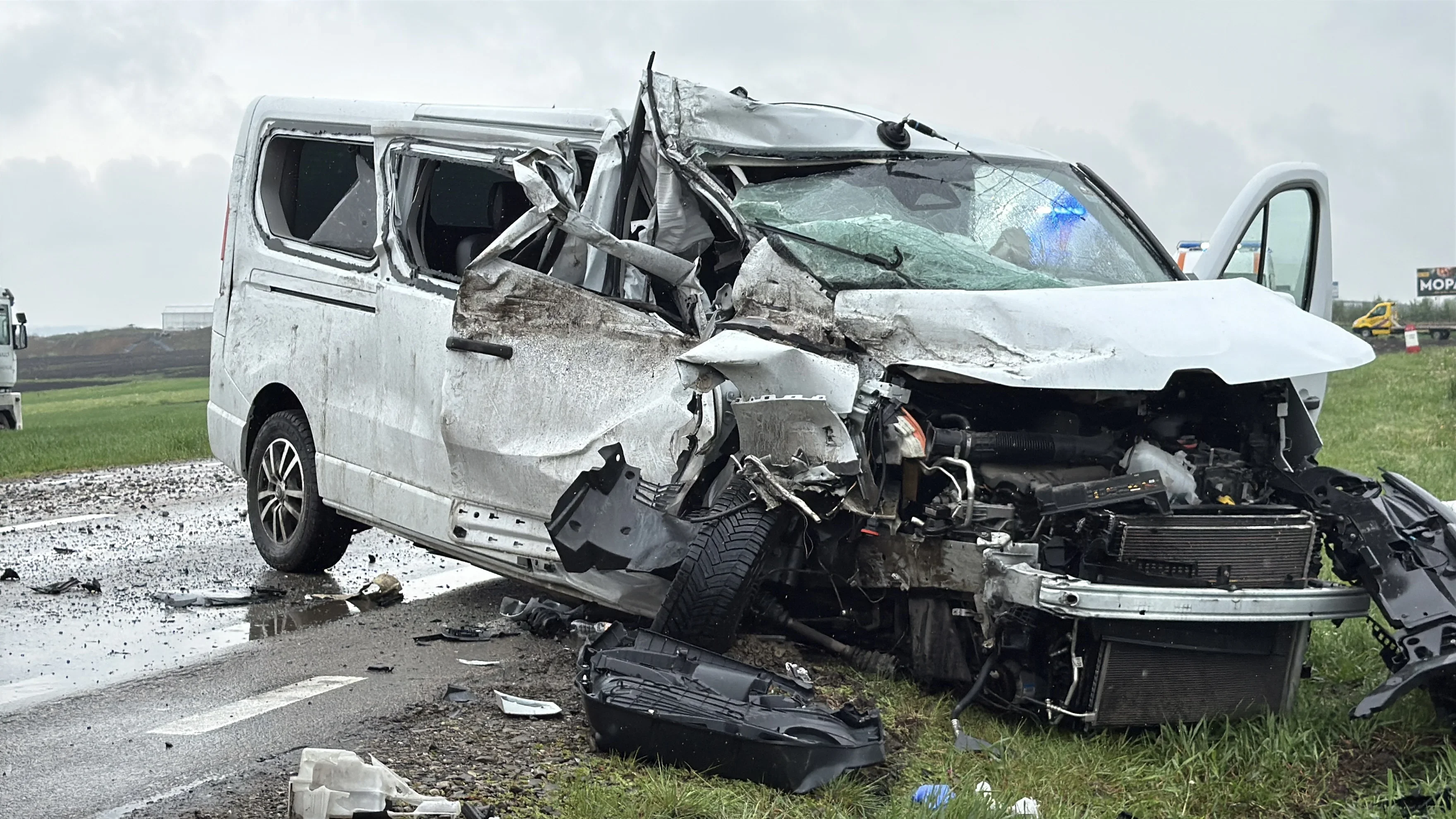 Trei persoane rănite într-un accident rutier la Cumpărătura