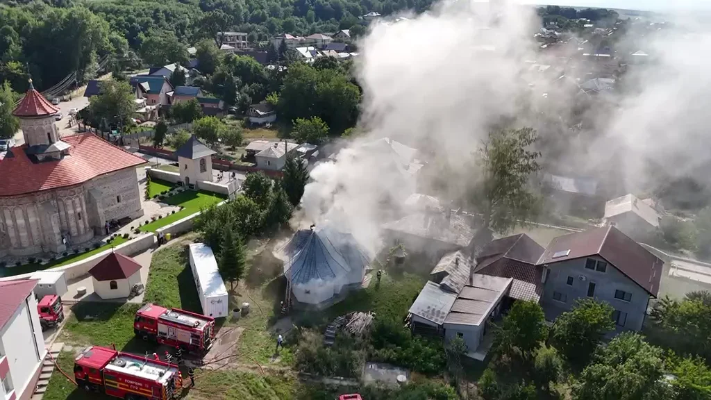 Incendiu la Paraclisul Mănăstirii Sfântu Ilie