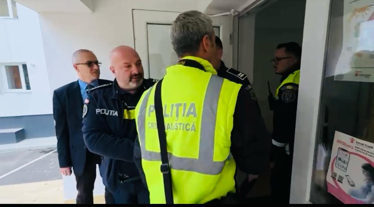 Persoană decedată pe holul Direcției de Asistență Socială Suceava