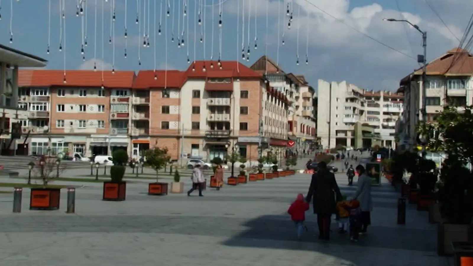 Zile libere plătite pentru părinți în cazul închiderii școlilor